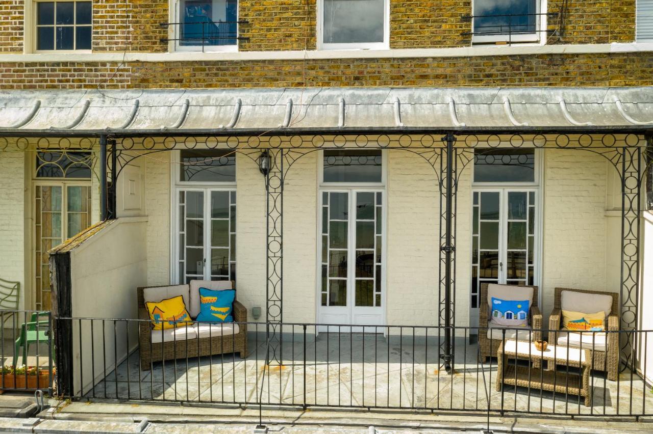 Beach View: Stunning Sea View & Balcony Apartment Ramsgate Exteriér fotografie